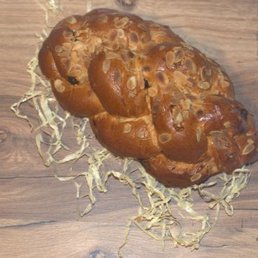 Vánočka luxusní máslová sypaná mandlemi 